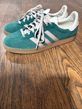 Adidas gazelle green